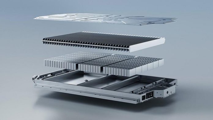 BYD za 2027 napoveduje ‘Solid-State’ baterije s 1000 km dosega: Se splača čakati ali je 43 kWh dovolj že danes? Prerez in struktura baterijskega paketa za BYD električna vozila.